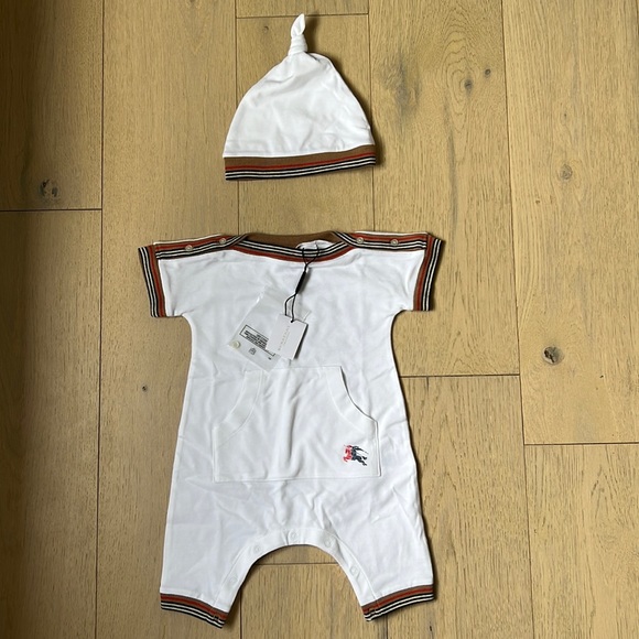 Burberry Matching Sets Burberry Baby Boy Matching Onesie And Hat